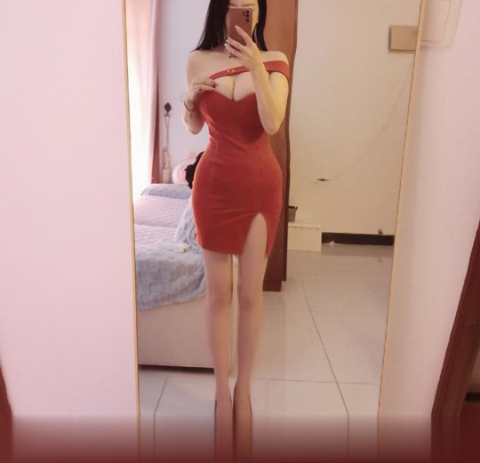 广东-广州爆乳女神气质绝佳-1.jpg